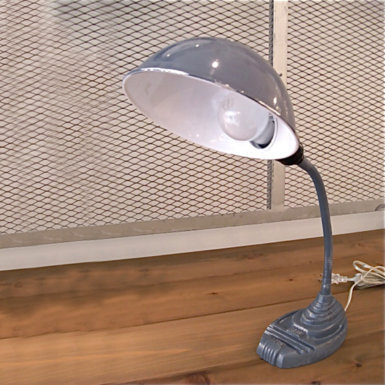 Old school-desk lamp DESKTOP LAMP | ARTWORKSTUDIO 公式オンライン通販