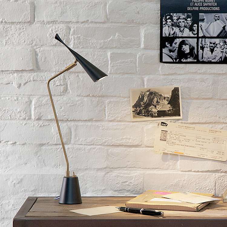 Gossip-LED desk light