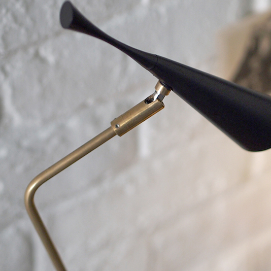 Gossip-LED desk light DESKTOP LAMP | ARTWORKSTUDIO ONLINESHOP